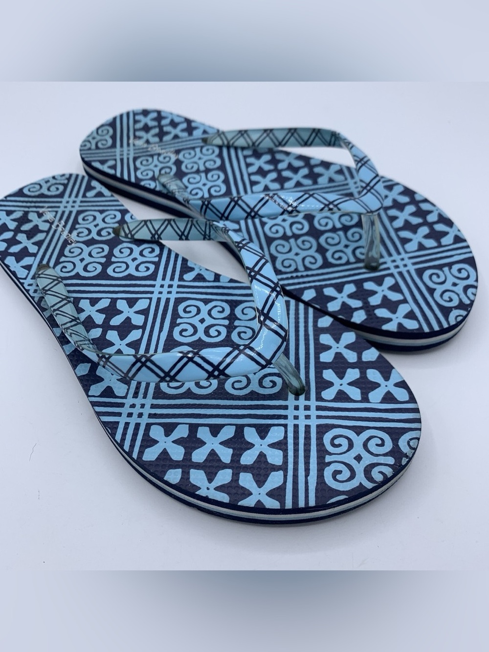 NWOT Vera Bradley Flip Flops 9-10